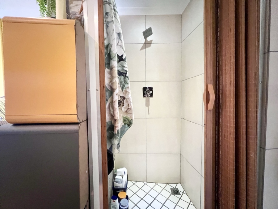5 Bedroom Property for Sale in Parklands North Western Cape